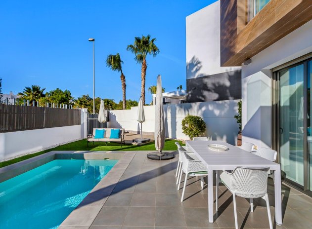 Resale - Villa - Orihuela Costa - Villamartín