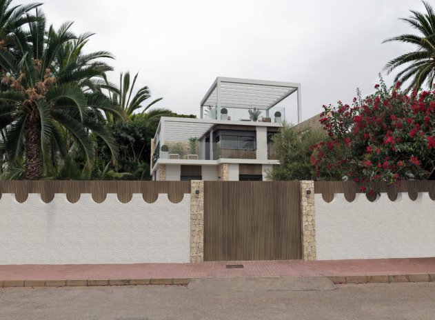 Resale - Villa - El Campello