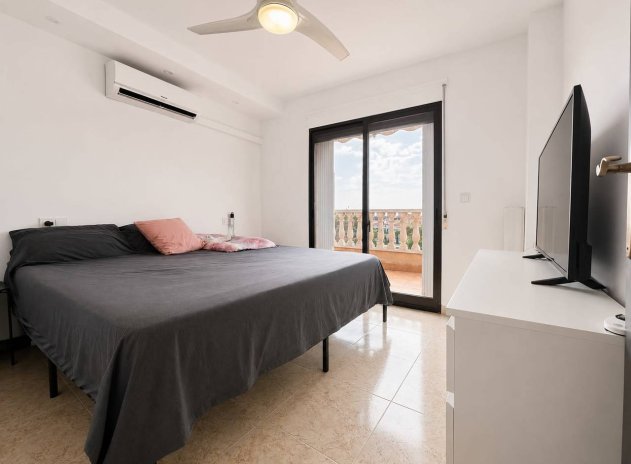 Herverkoop - Villa - Villamartin - Blue lagoon