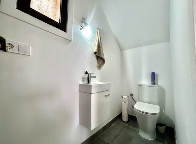 Herverkoop - Villa - Villamartin - Blue lagoon