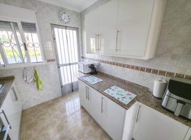 Resale - Apartment / Flat * - Villamartin * - Villamartín * 
