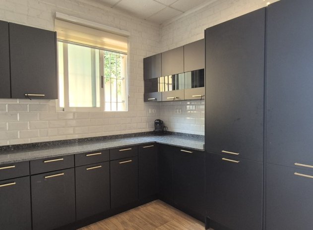 Resale - Villa * - Villamartin * - Villamartín * 
