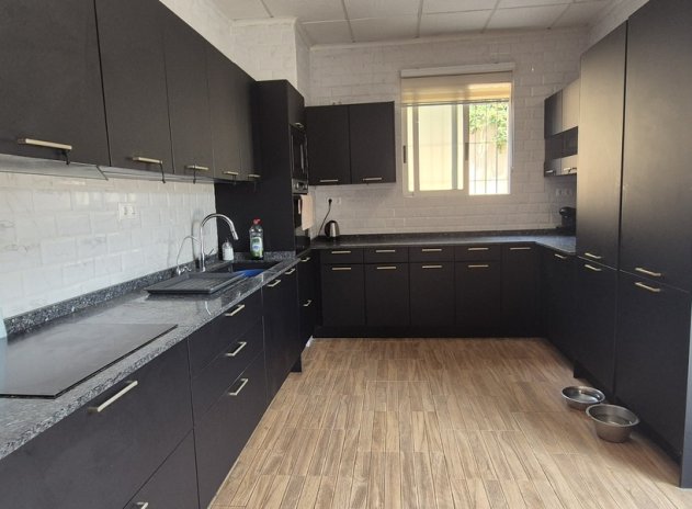 Resale - Villa * - Villamartin * - Villamartín * 