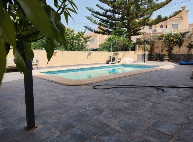 Resale - Villa * - Villamartin * - Villamartín * 