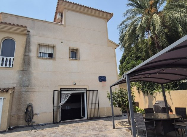 Resale - Villa * - Villamartin * - Villamartín * 