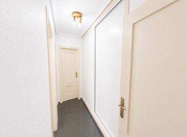 Herverkoop - Appartement - Torrevieja - Playa de los Locos