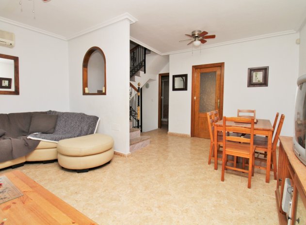 Reventa - Casa adosada - Villamartin - Villamartín