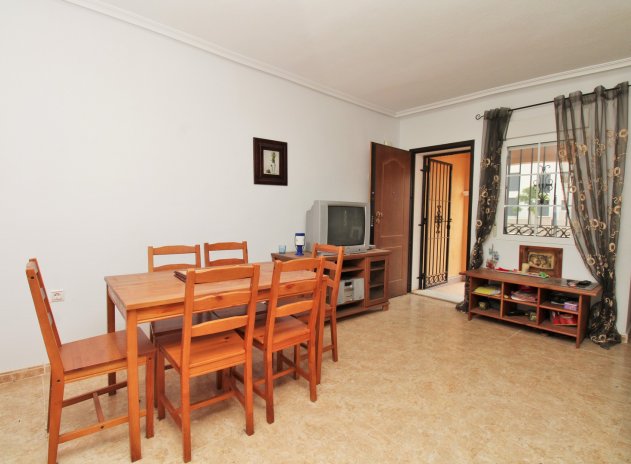 Reventa - Casa adosada - Villamartin - Villamartín
