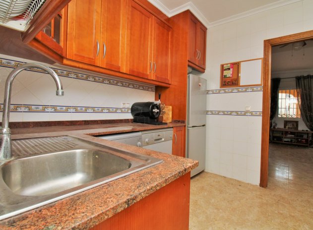 Reventa - Casa adosada - Villamartin - Villamartín