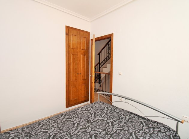 Reventa - Casa adosada - Villamartin - Villamartín