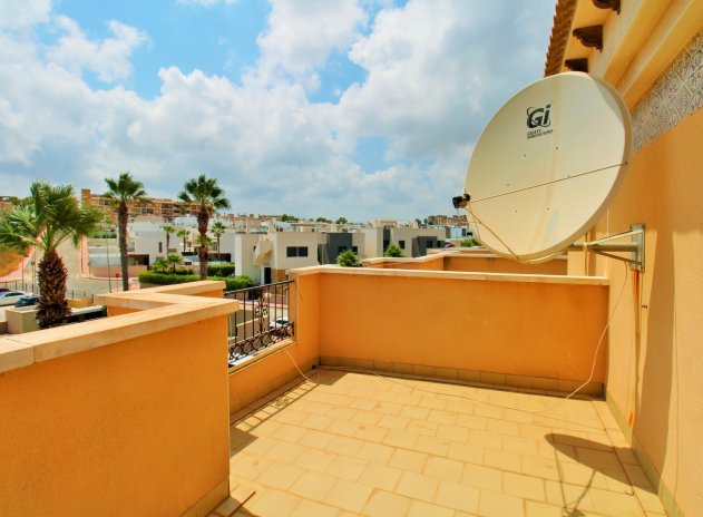 Reventa - Casa adosada - Villamartin - Villamartín