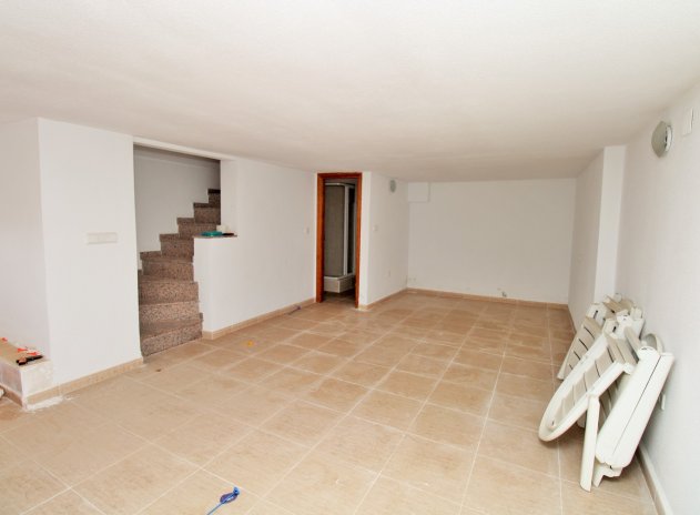 Reventa - Casa adosada - Villamartin - Villamartín