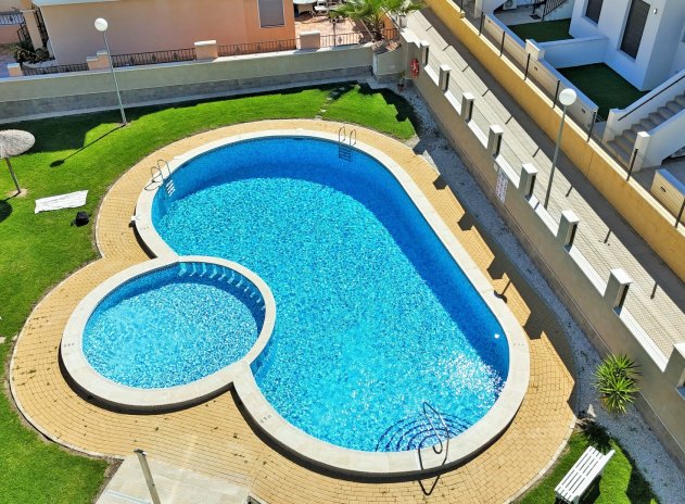 Reventa - Casa adosada - Villamartin - Villamartín