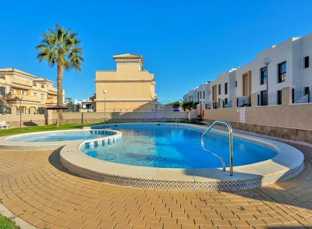 Reventa - Casa adosada - Villamartin - Villamartín