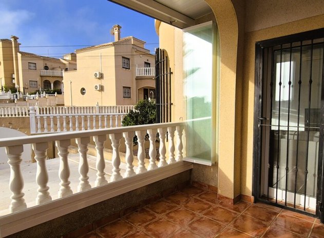 Resale - Villa * - Villamartin * - Villamartín * 