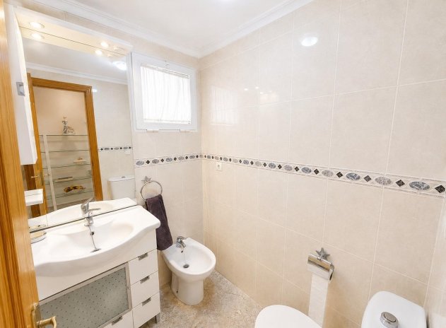 Herverkoop - Appartement - Torrevieja - Playa del Cura