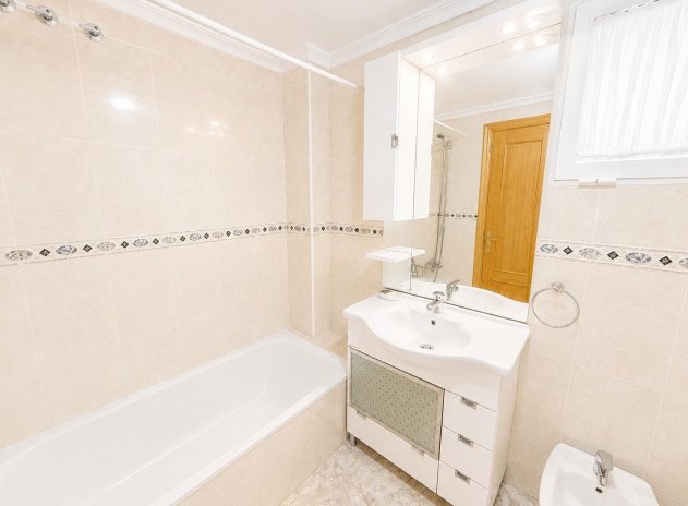 Herverkoop - Appartement - Torrevieja - Playa del Cura