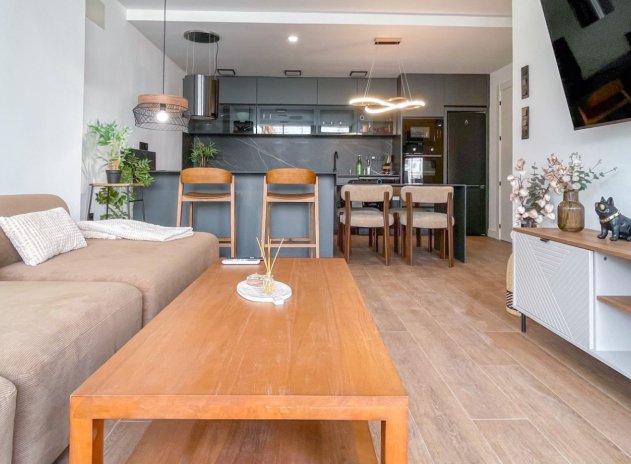 Herverkoop - Rijwoning - Torrevieja - Aguas Nuevas
