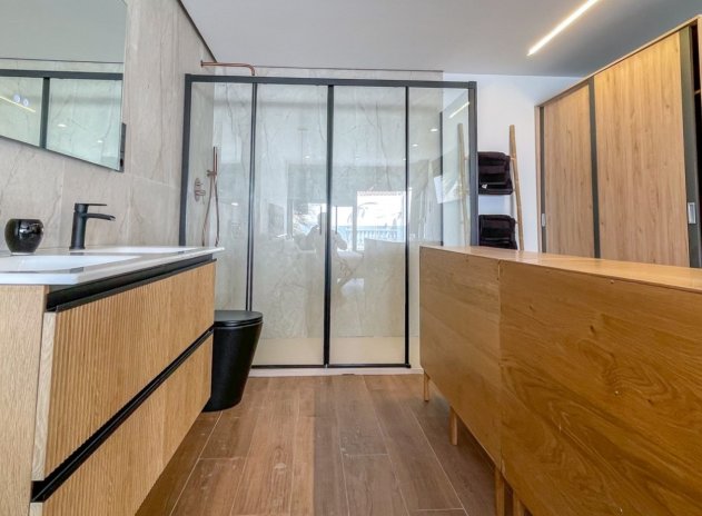 Herverkoop - Rijwoning - Torrevieja - Aguas Nuevas