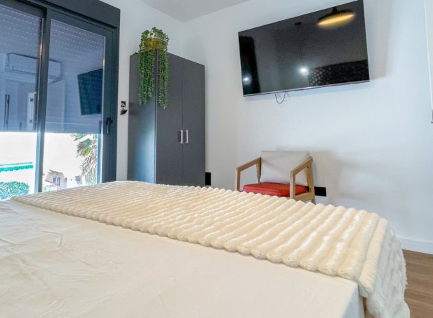 Herverkoop - Rijwoning - Torrevieja - Aguas Nuevas