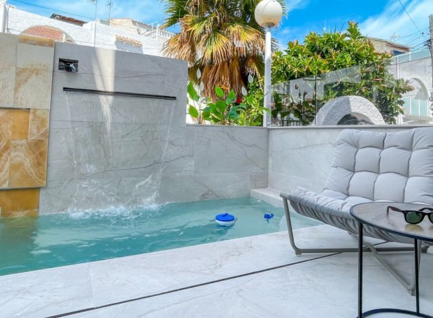 Herverkoop - Rijwoning - Torrevieja - Aguas Nuevas