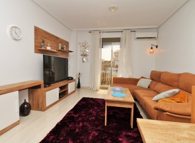 Reventa - Apartamento / Piso - San Miguel de Salinas