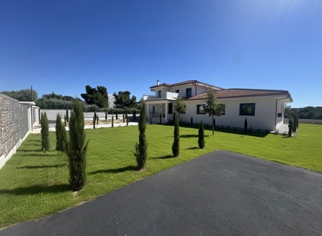 Herverkoop - Villa - Valdemorillo - Mojadillas - Parque de las Infantas - El Paraiso