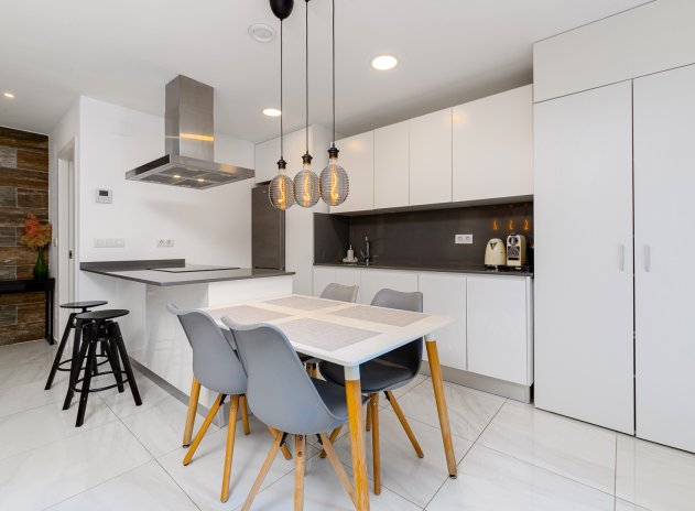 Herverkoop - Rijwoning - Orihuela Costa - Las Filipinas