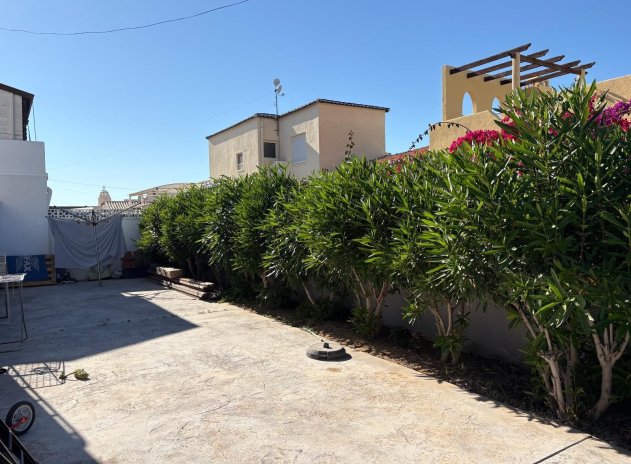 Herverkoop - Villa - Torrevieja - La Siesta