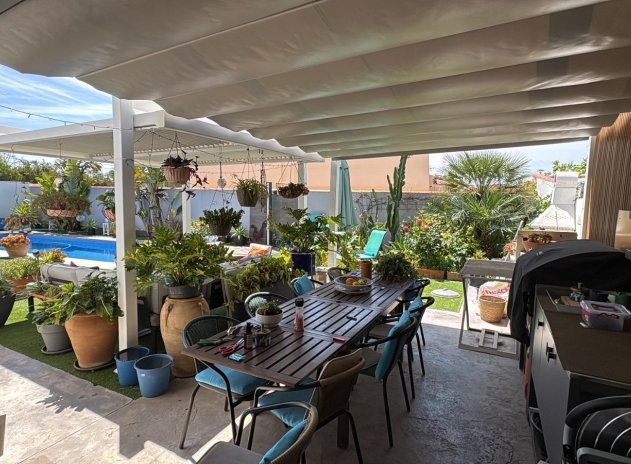 Herverkoop - Villa - Torrevieja - La Siesta
