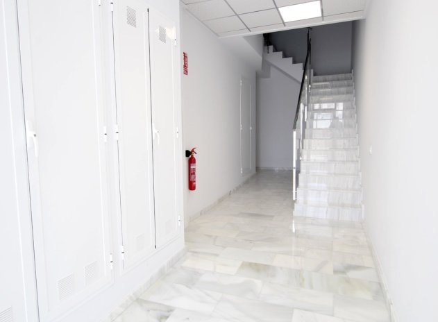 Resale - Apartment / Flat * - Benijofar *