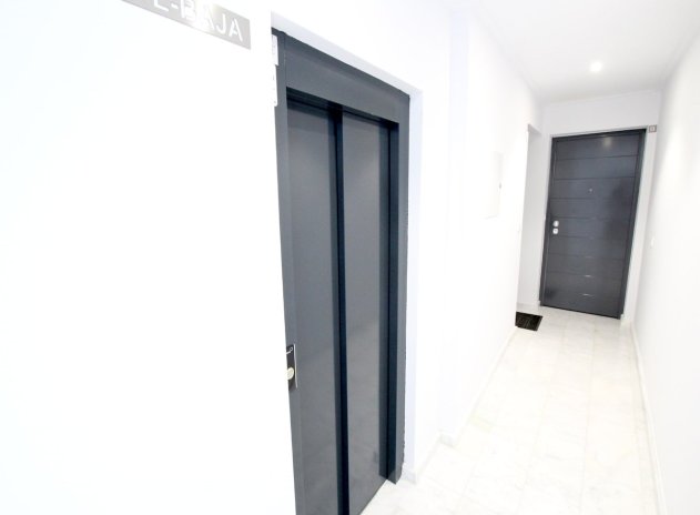 Resale - Apartment / Flat * - Benijofar *
