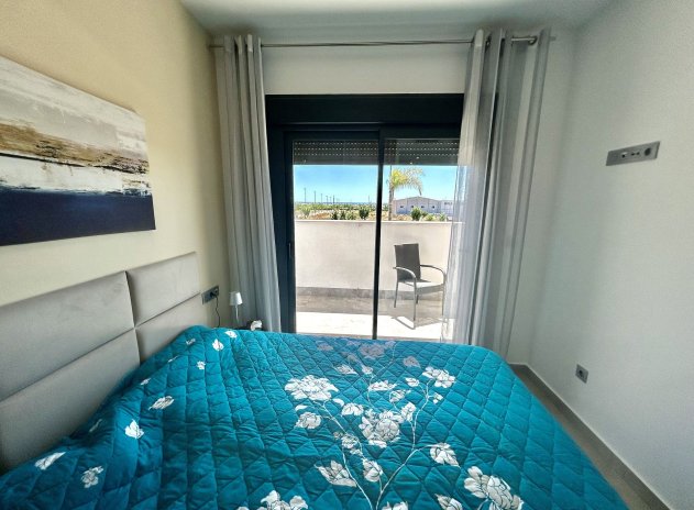 Reventa - Apartamento / Piso - Pilar de La Horadada