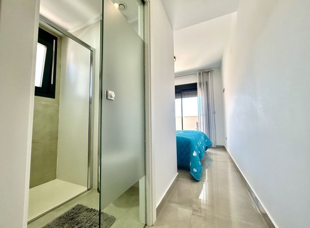 Reventa - Apartamento / Piso - Pilar de La Horadada