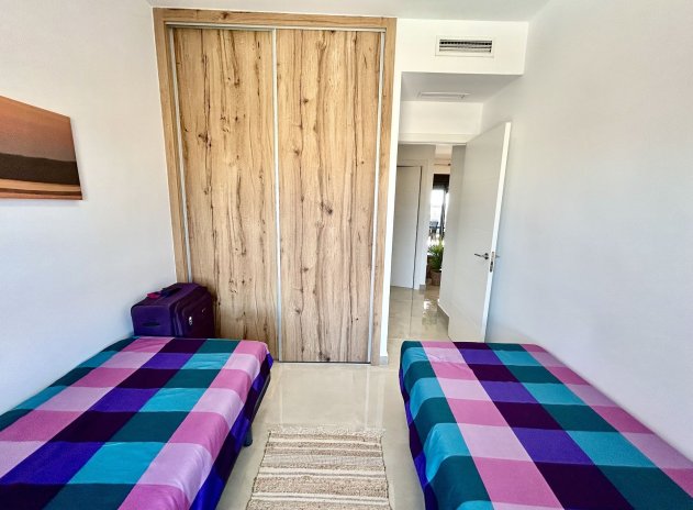 Reventa - Apartamento / Piso - Pilar de La Horadada