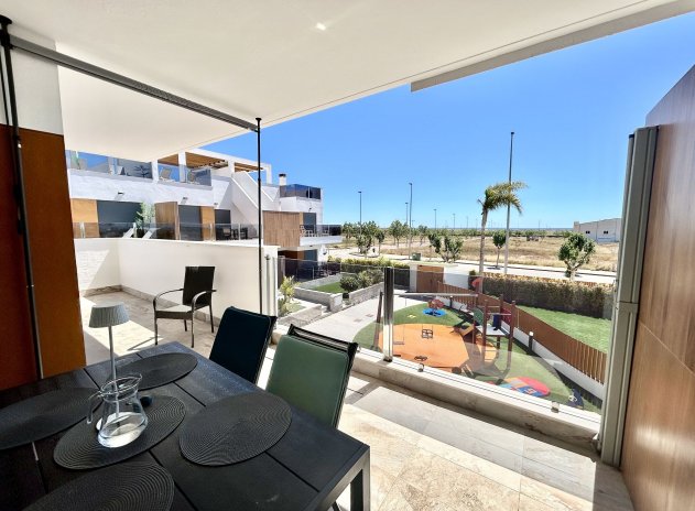 Reventa - Apartamento / Piso - Pilar de La Horadada