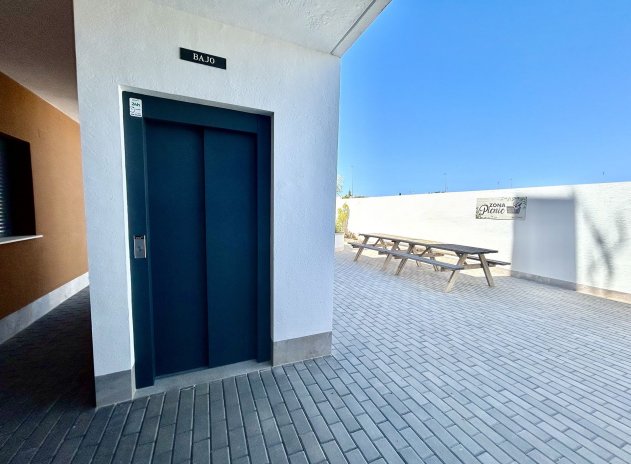 Reventa - Apartamento / Piso - Pilar de La Horadada