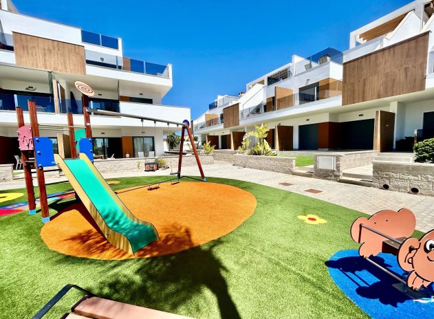 Reventa - Apartamento / Piso - Pilar de La Horadada
