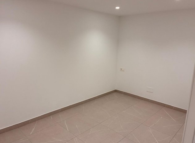 Resale - Villa * - Santa Rosalia *