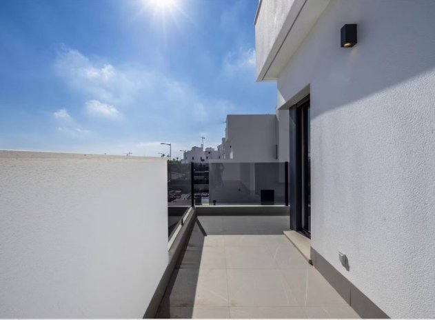 Resale - Villa * - Santa Rosalia *