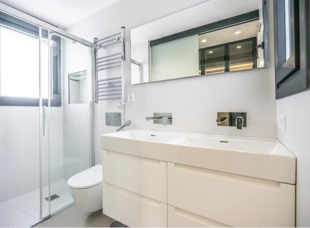 Resale - Villa * - Santa Rosalia *