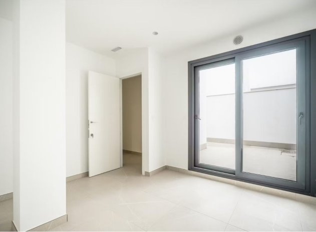 Resale - Villa * - Santa Rosalia *