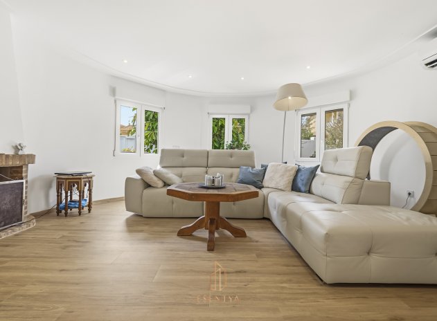 Wiederverkauf - Villa - Orihuela Costa - La Zenia