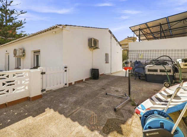 Wiederverkauf - Villa - Orihuela Costa - La Zenia