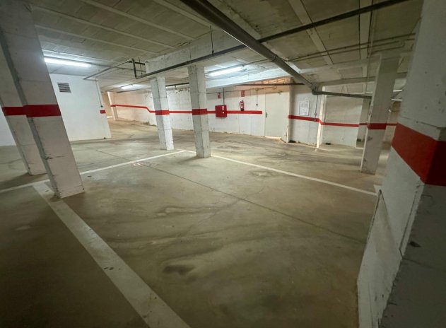 Wiederverkauf - Parkplatz / Garage - Torrevieja - Cabo cervera