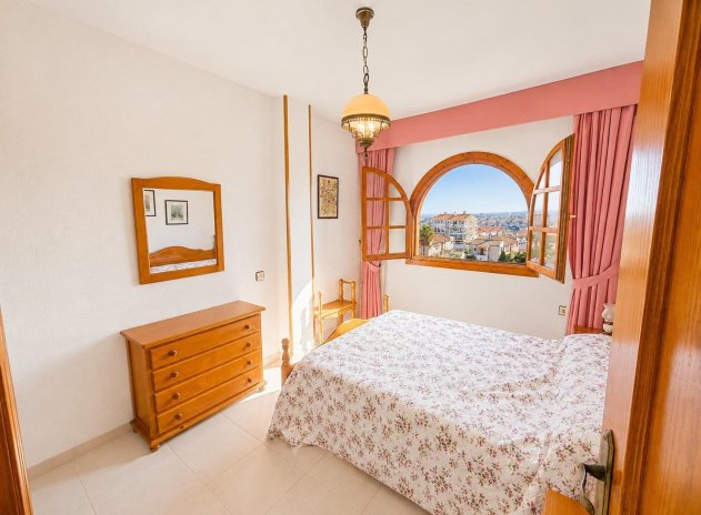 Resale - Apartment / Flat * - Torrevieja * - Torre del moro