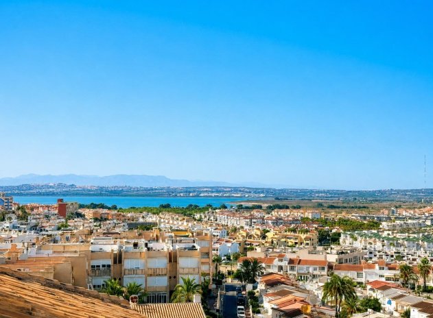 Resale - Apartment / Flat * - Torrevieja * - Torre del moro