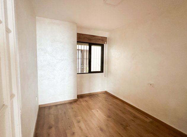 Herverkoop - Appartement - Torrevieja - Playa de los Locos