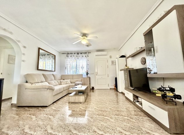 Resale - Apartment / Flat * - La Zenia *