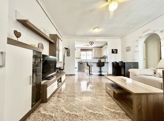 Resale - Apartment / Flat * - La Zenia *